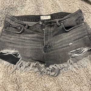 We The Free Distressed Denim Shorts Size 29